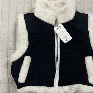 Wild Fable Black and Cream Sherpa Vest
